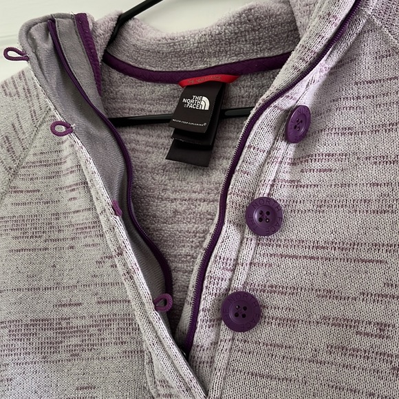 North Face Women‘s Fleece Hoodie Size S - Picture 3 of 4